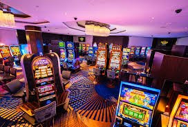Antarmuka dashboard jangkautoto dengan berbagai permainan casino
